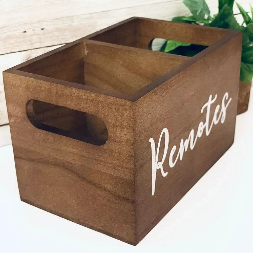 NWT Gorgeous Farmhouse Tan/ Brown Wood Remotes Graphic 2 Slots Organizer Holder